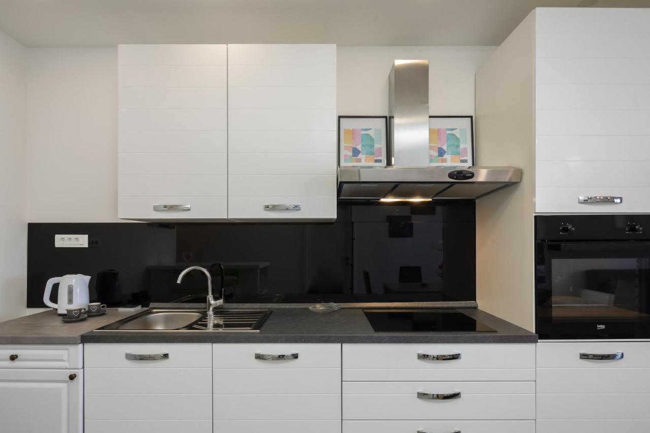 Seaside Deluxe Apartment เยเซนิเซ ภายนอก รูปภาพ