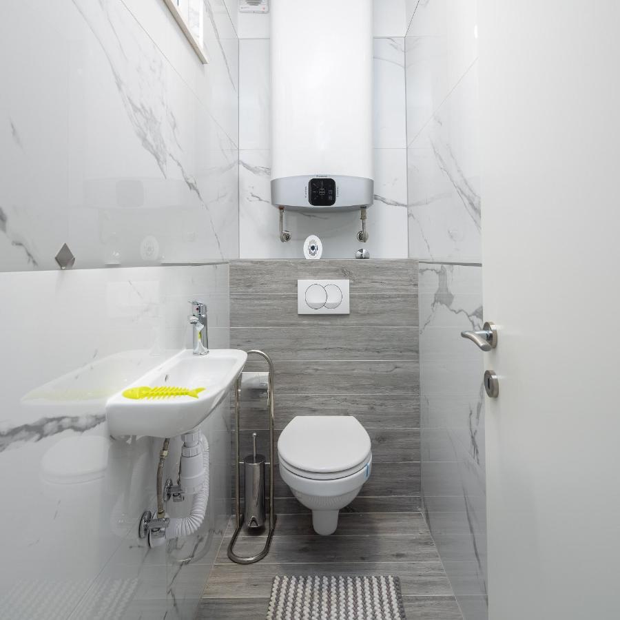 Seaside Deluxe Apartment เยเซนิเซ ภายนอก รูปภาพ