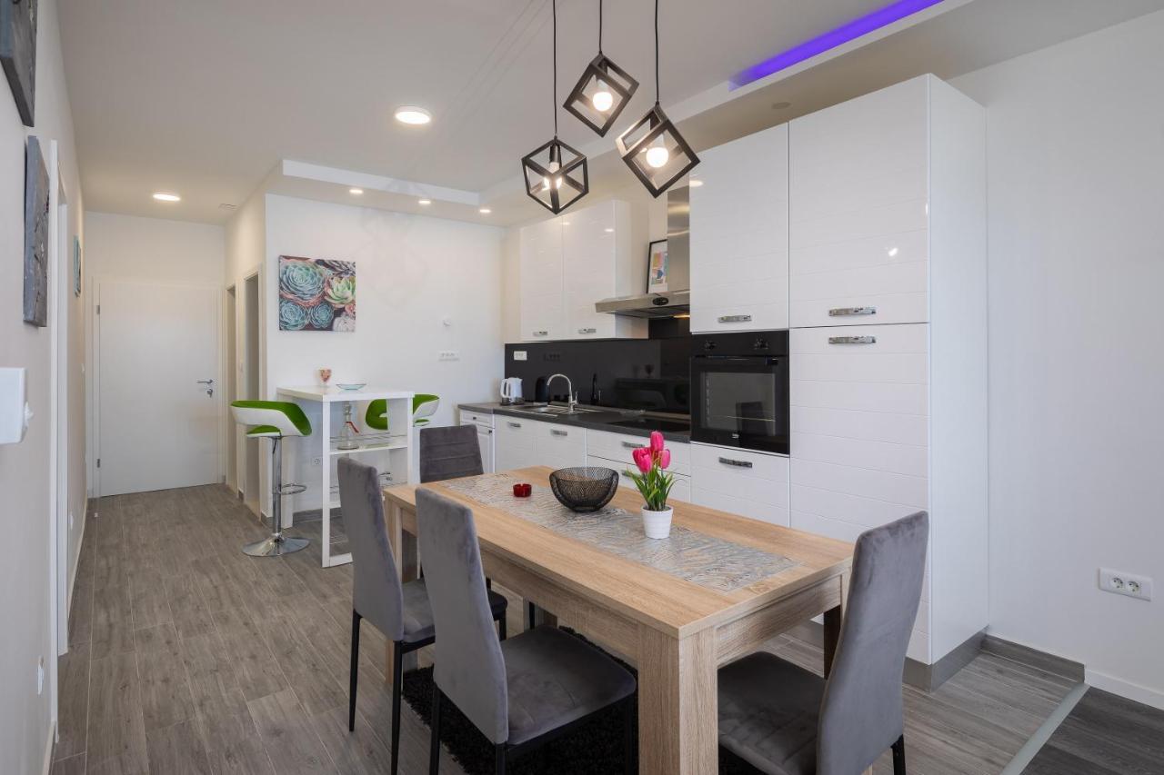 Seaside Deluxe Apartment เยเซนิเซ ภายนอก รูปภาพ
