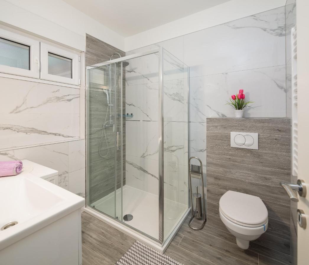 Seaside Deluxe Apartment เยเซนิเซ ภายนอก รูปภาพ